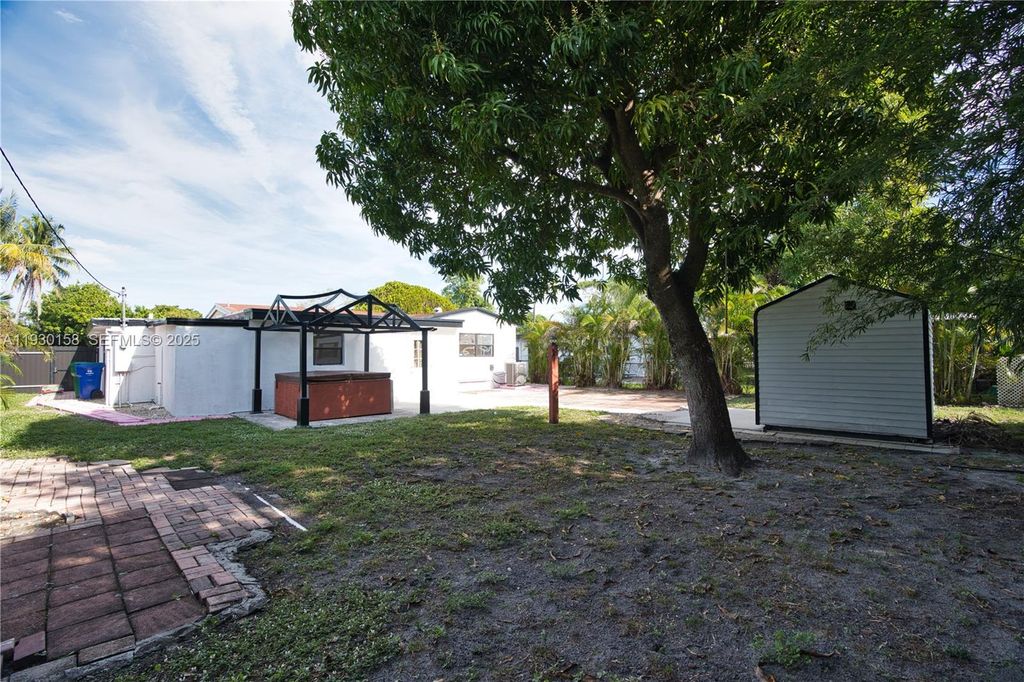 Photo of 6424 SW 20th St, Miramar, FL 33023 (MLS # A11930158)