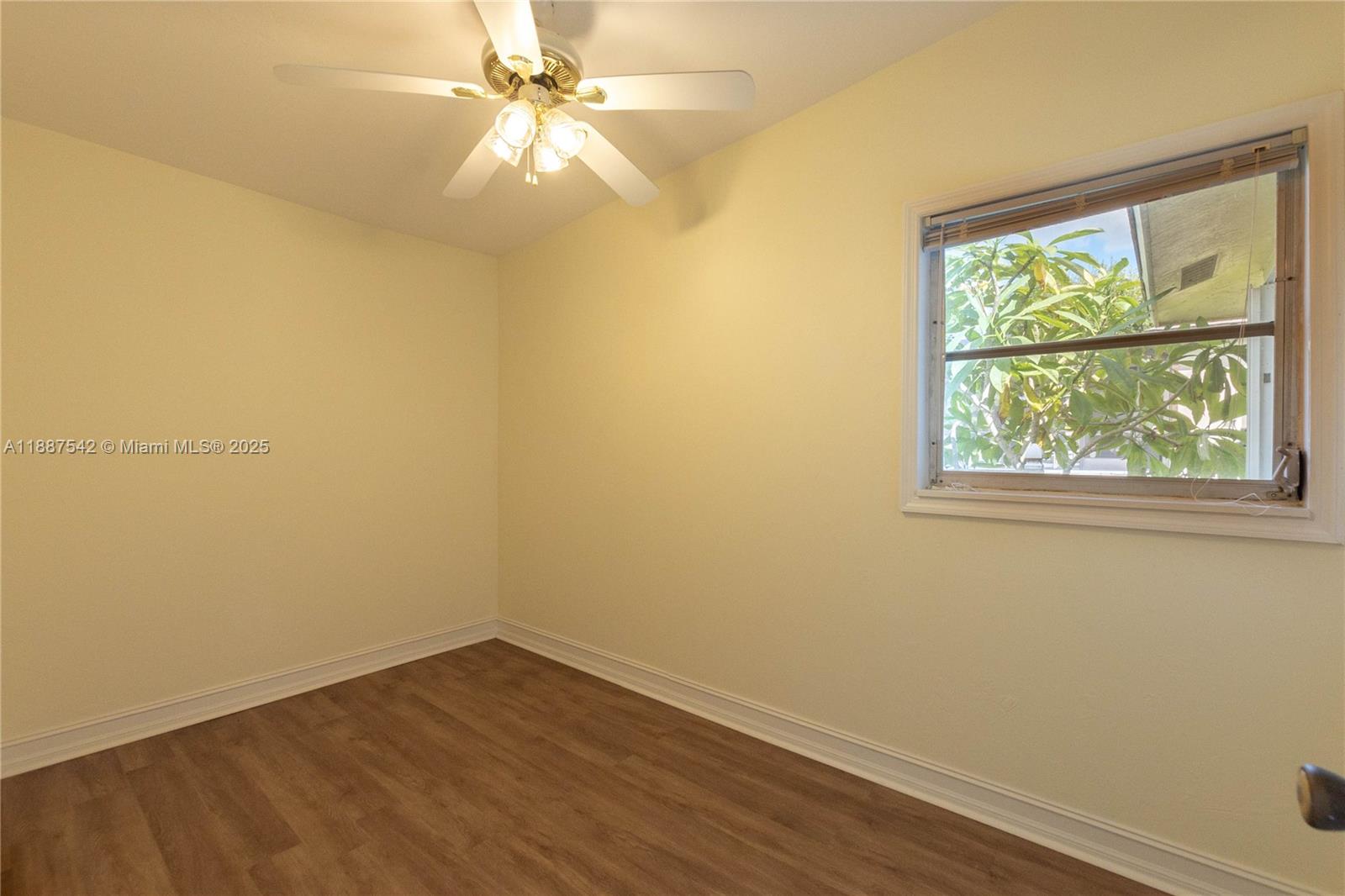 FORT MYERS SHORES - Residential