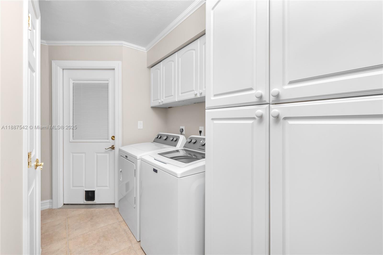 FORT MYERS SHORES - Residential