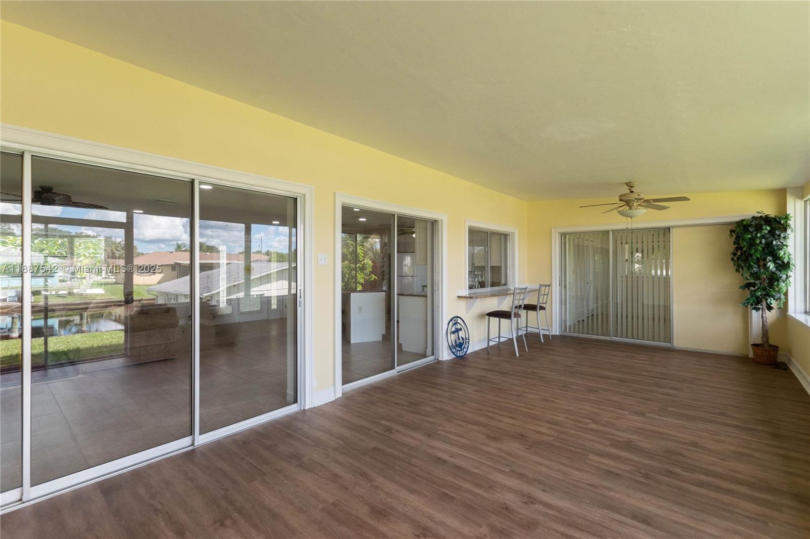 FORT MYERS SHORES - Residential