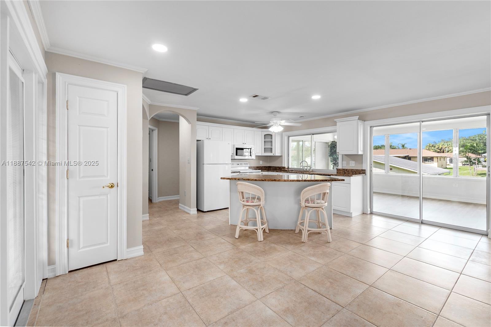 FORT MYERS SHORES - Residential