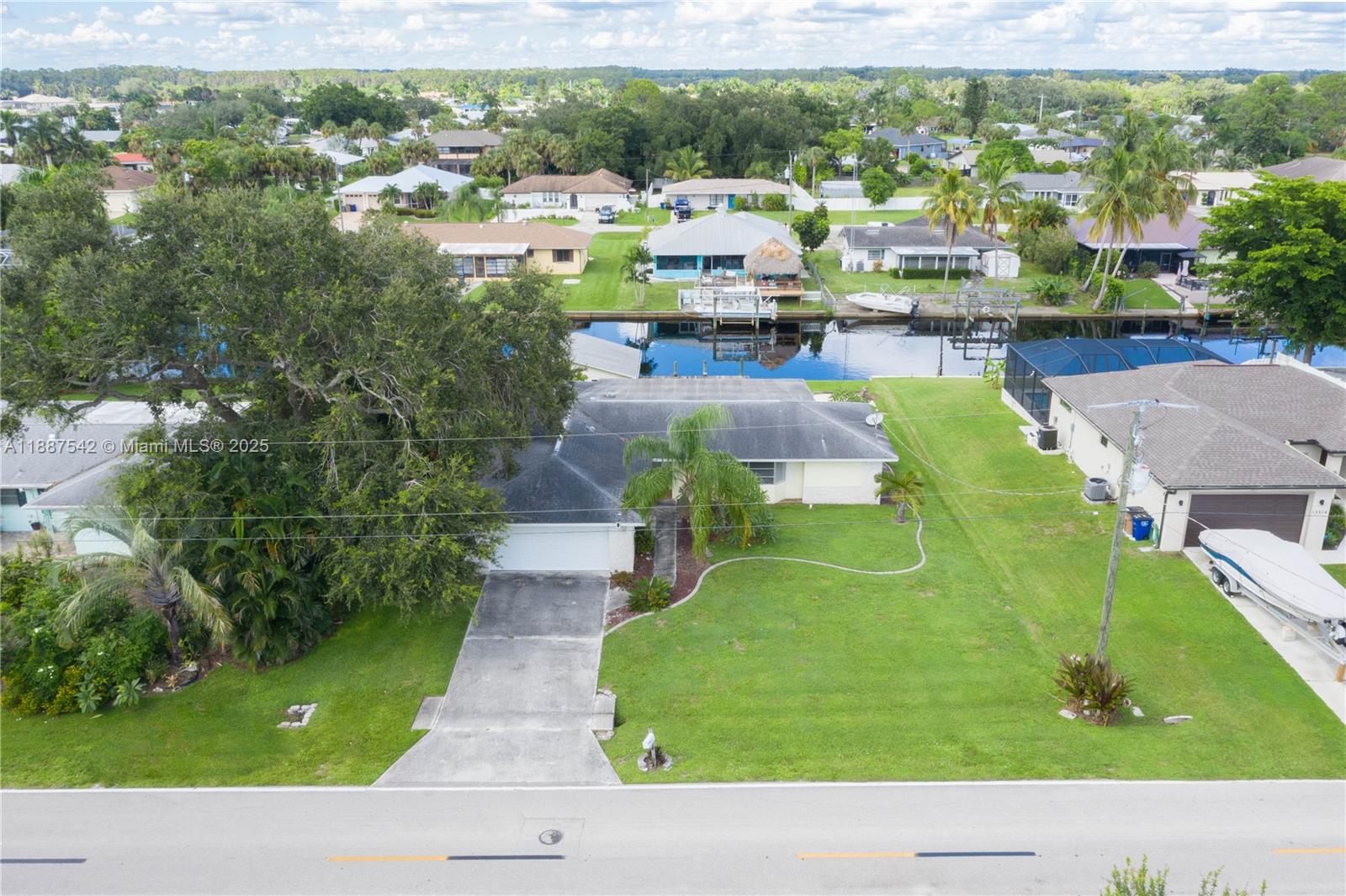 FORT MYERS SHORES - Residential