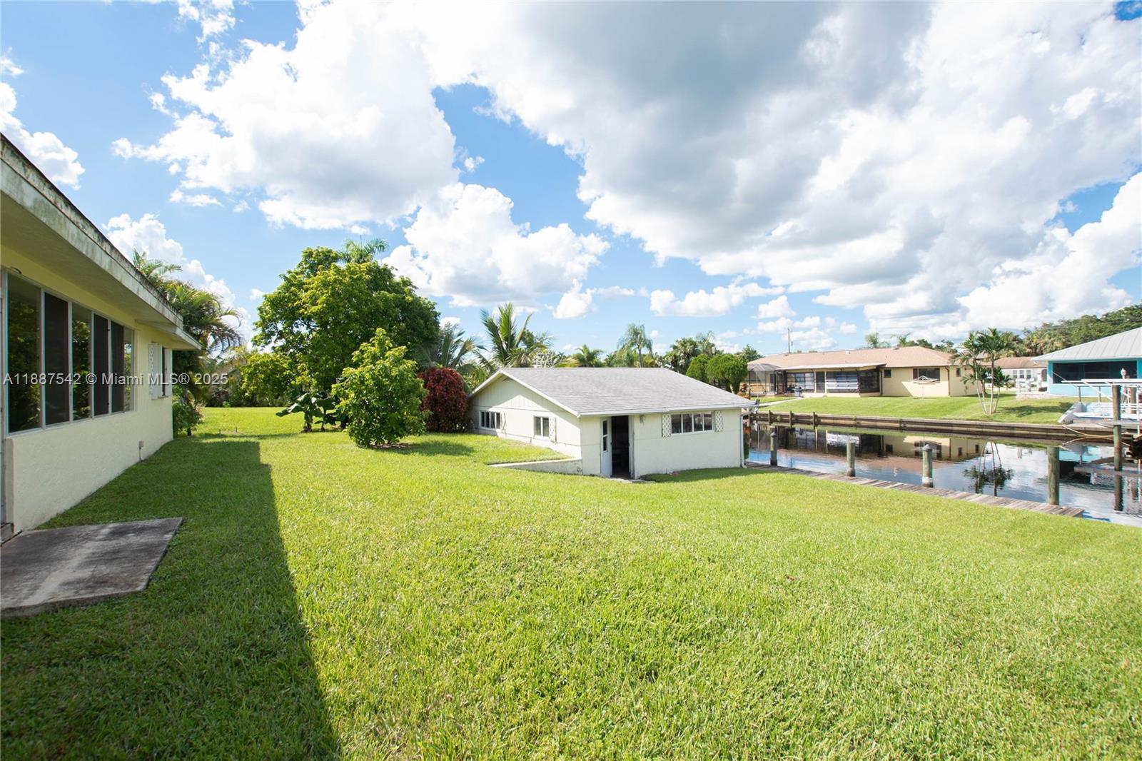 FORT MYERS SHORES - Residential
