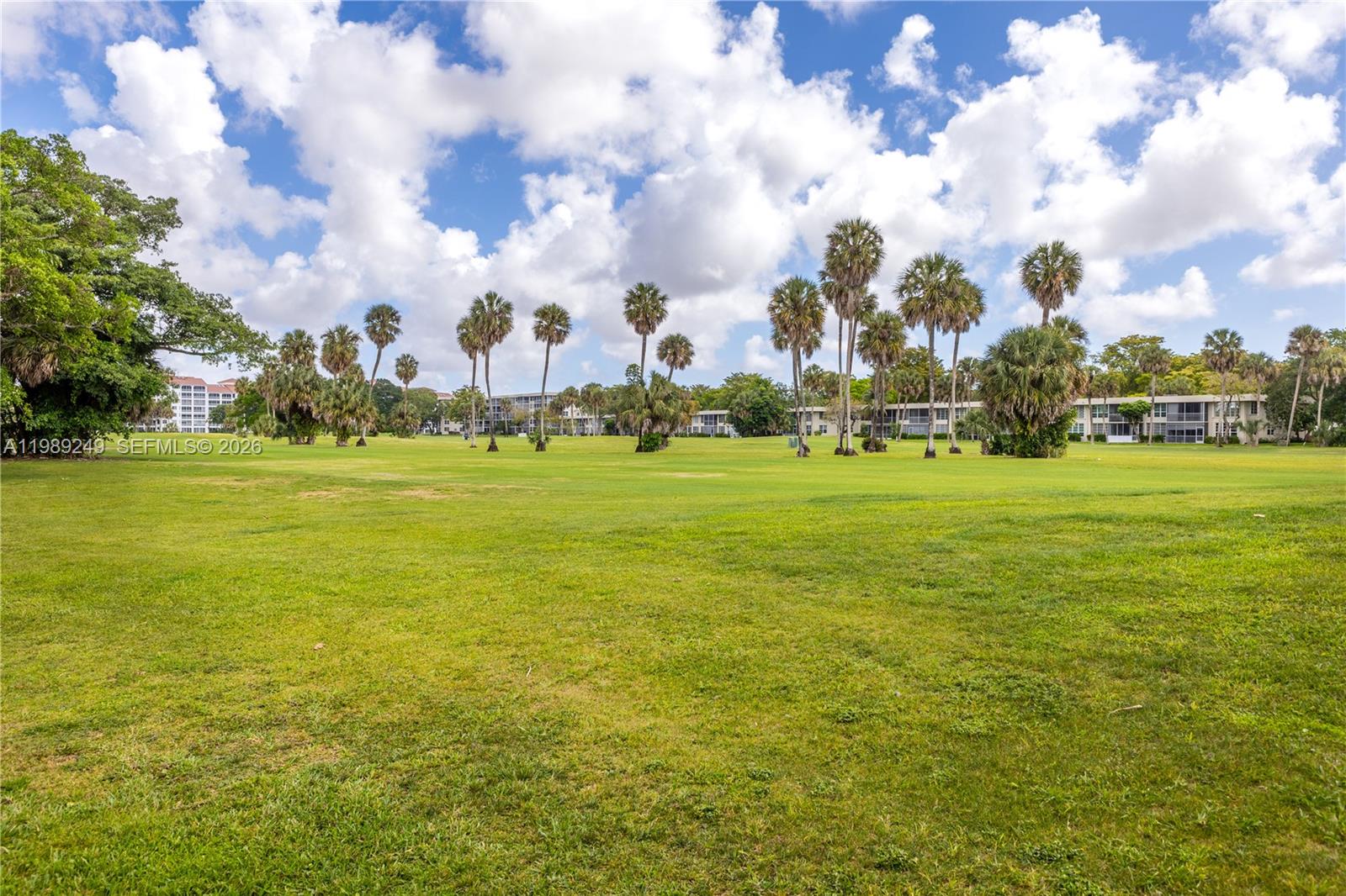 NO 124 PALM-AIRE COUNTRY - Residential