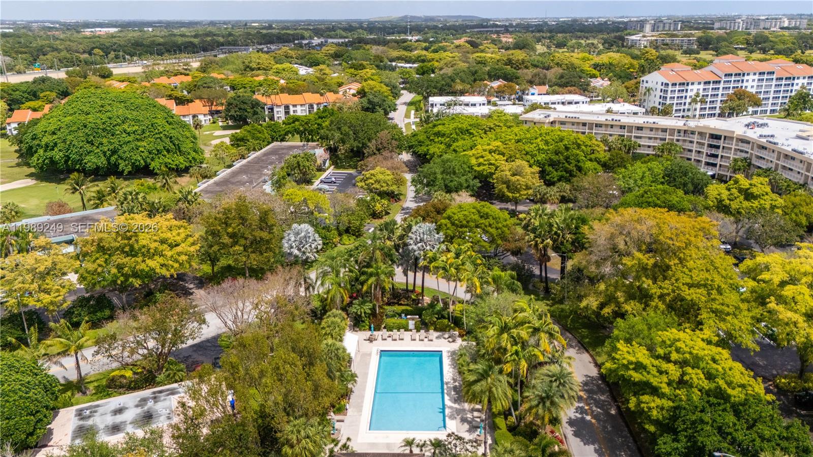 NO 124 PALM-AIRE COUNTRY - Residential