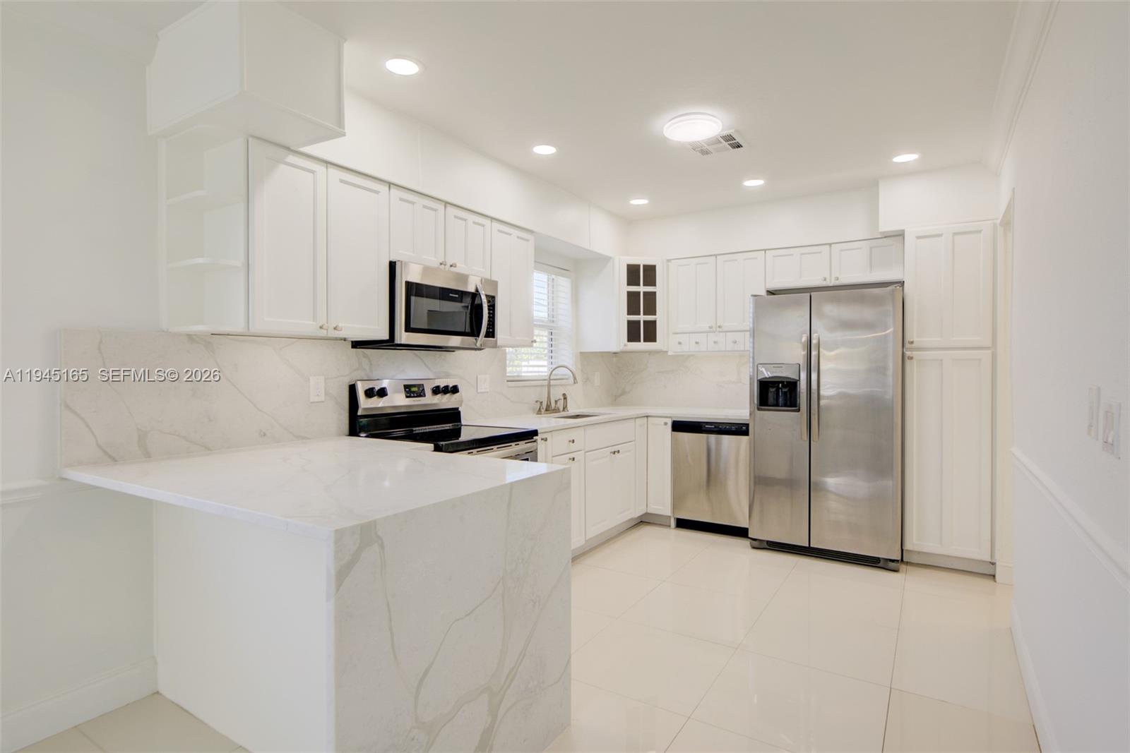 HOLLYWOOD SOUTH SIDE ADD - Residential