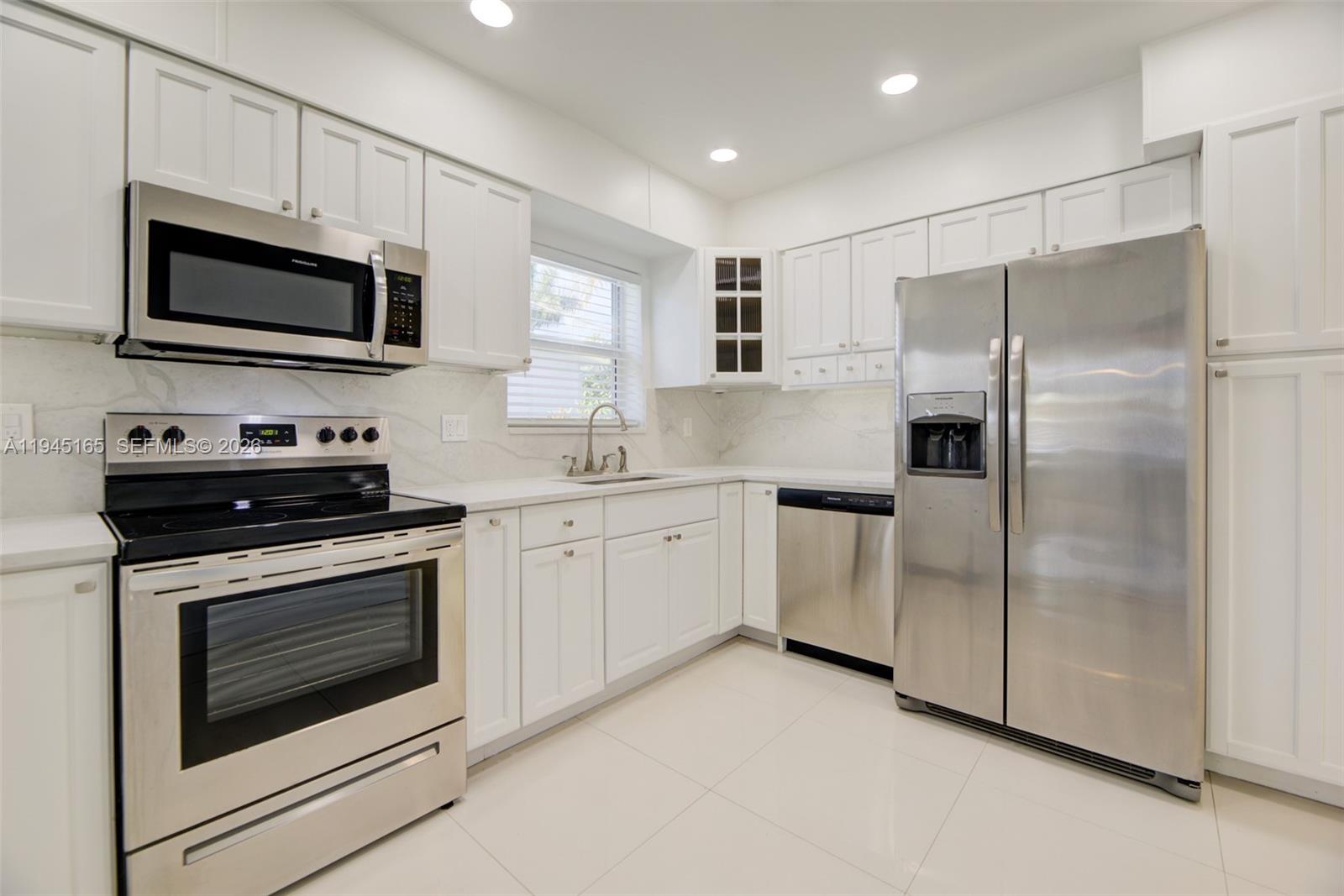 HOLLYWOOD SOUTH SIDE ADD - Residential