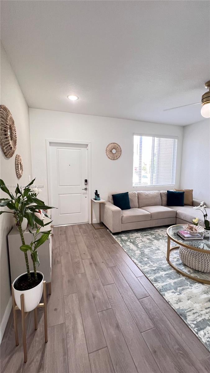 TOWNS AT SEASCAPE - Residential