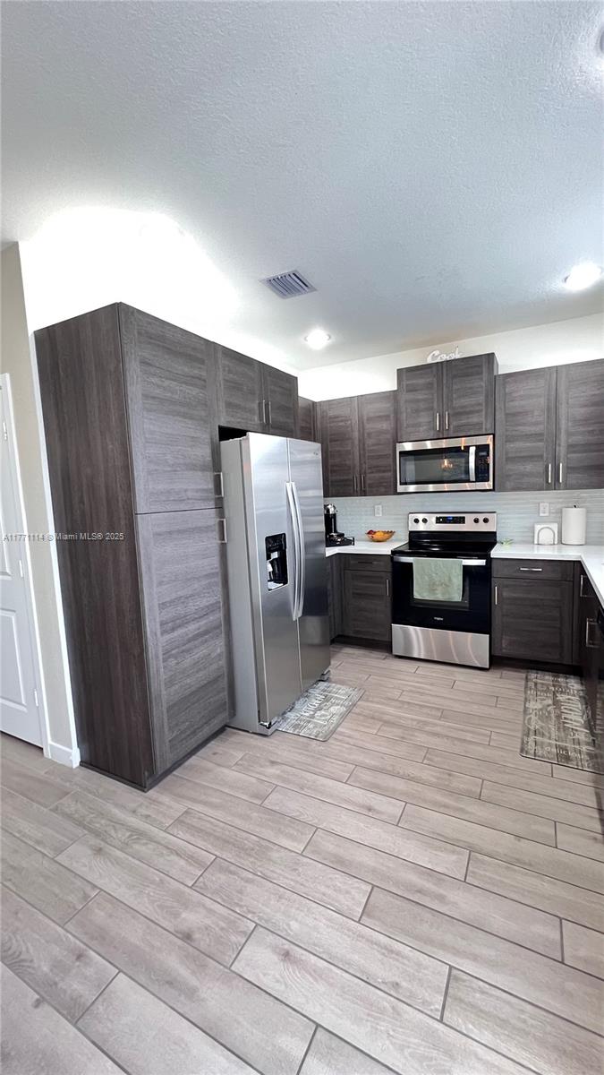 TOWNS AT SEASCAPE - Residential