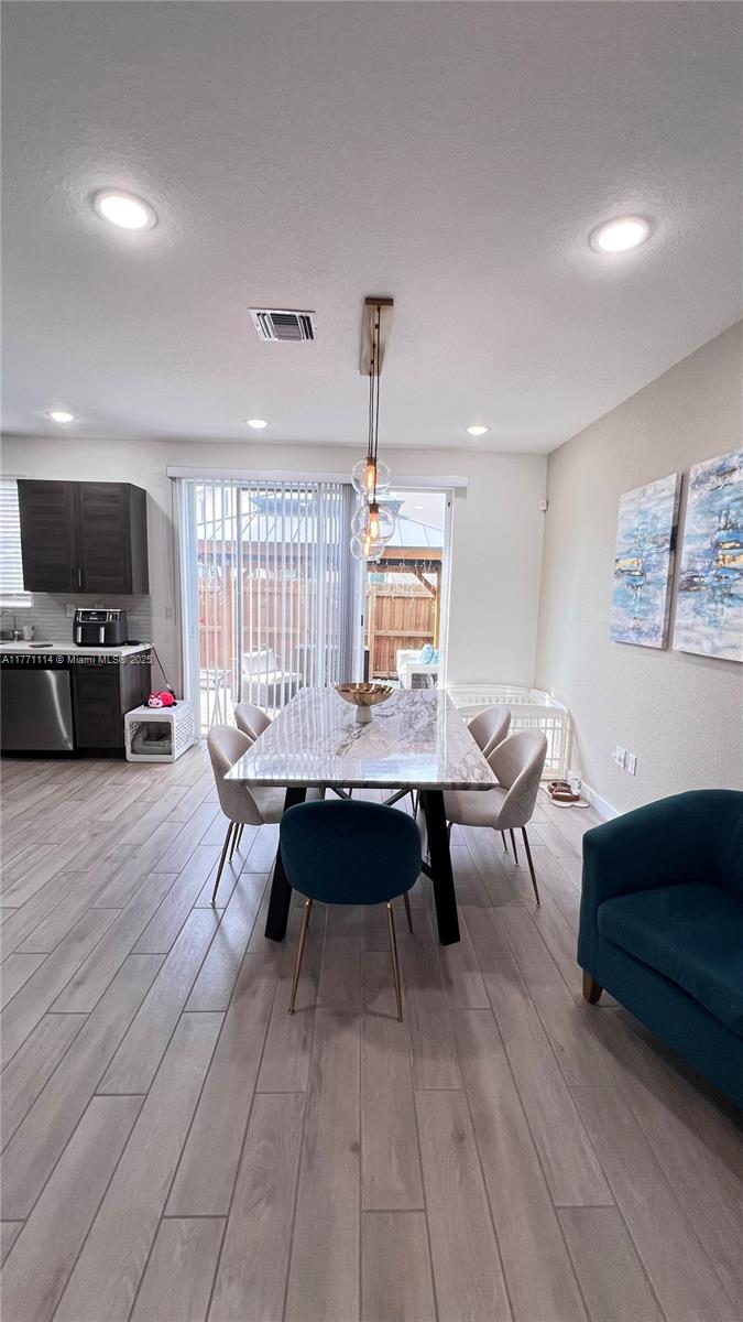 TOWNS AT SEASCAPE - Residential