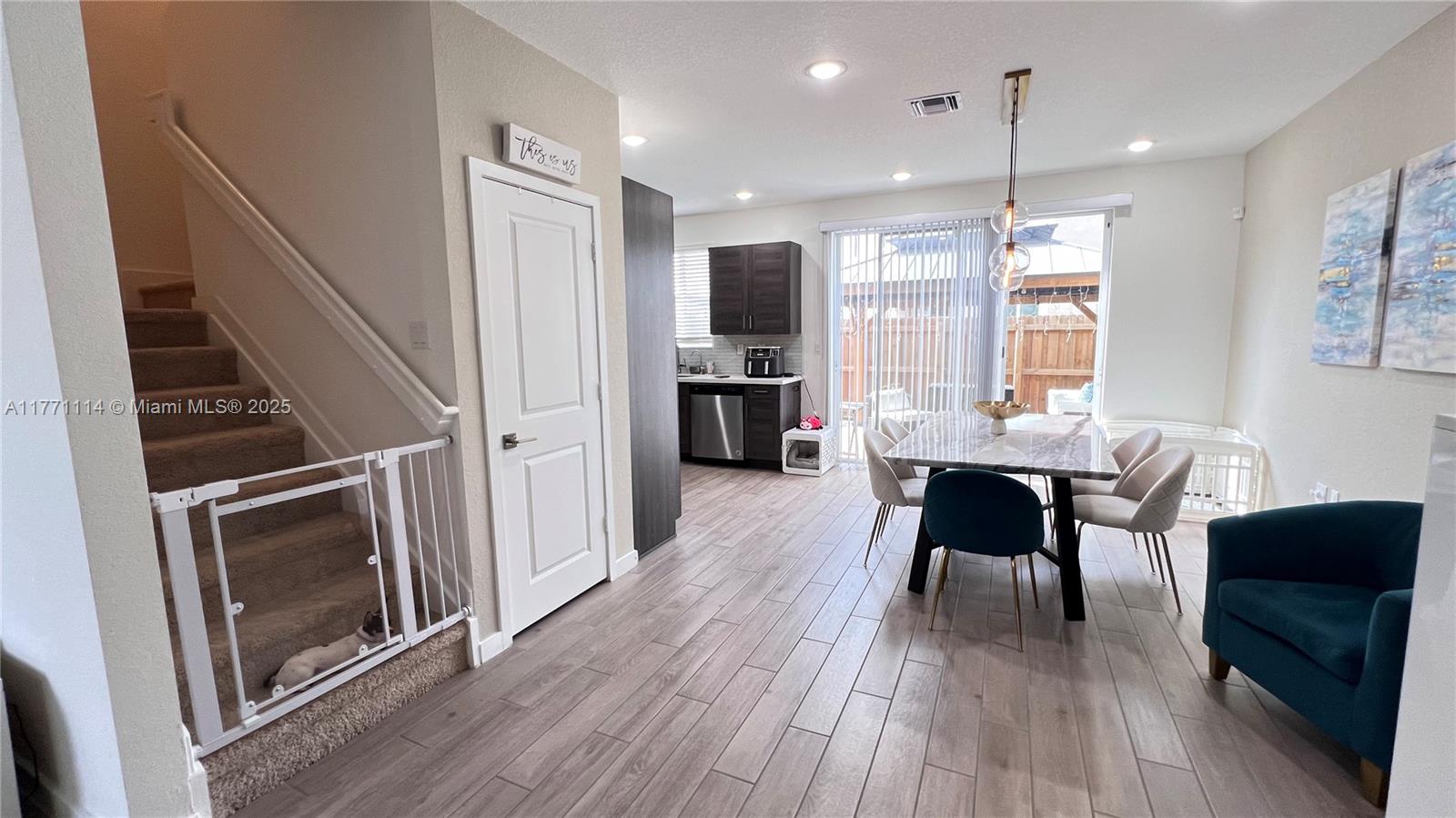 TOWNS AT SEASCAPE - Residential
