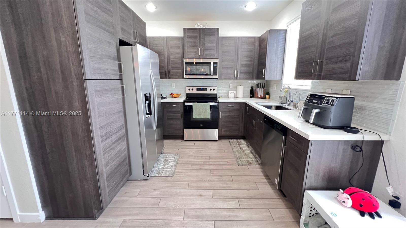 TOWNS AT SEASCAPE - Residential