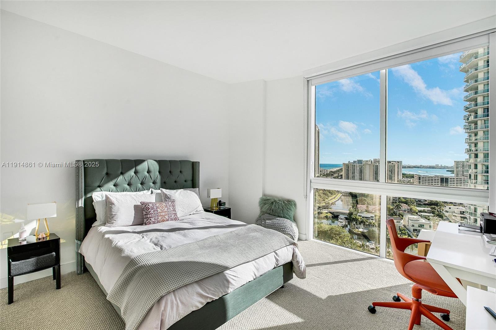 ST TROPEZ ON THE BAY 1 CO - Land