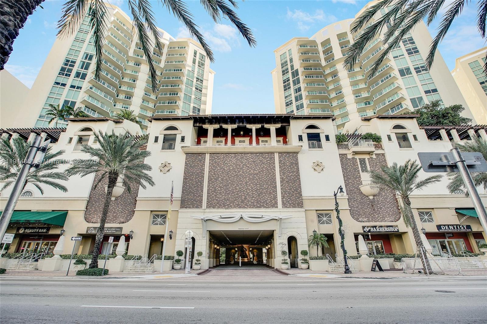 ST TROPEZ ON THE BAY 1 CO - Land