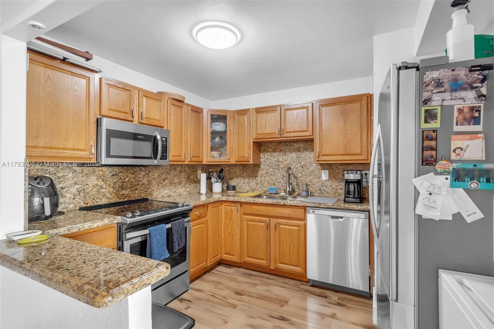 Miami, Florida 33131, United States, 2 Bedrooms Bedrooms, ,2 BathroomsBathrooms,Residential,Active,119756