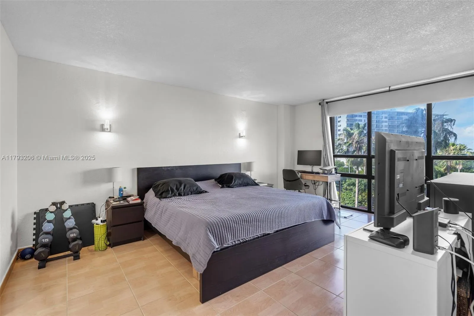 Miami, Florida 33131, United States, 2 Bedrooms Bedrooms, ,2 BathroomsBathrooms,Residential,Active,119756