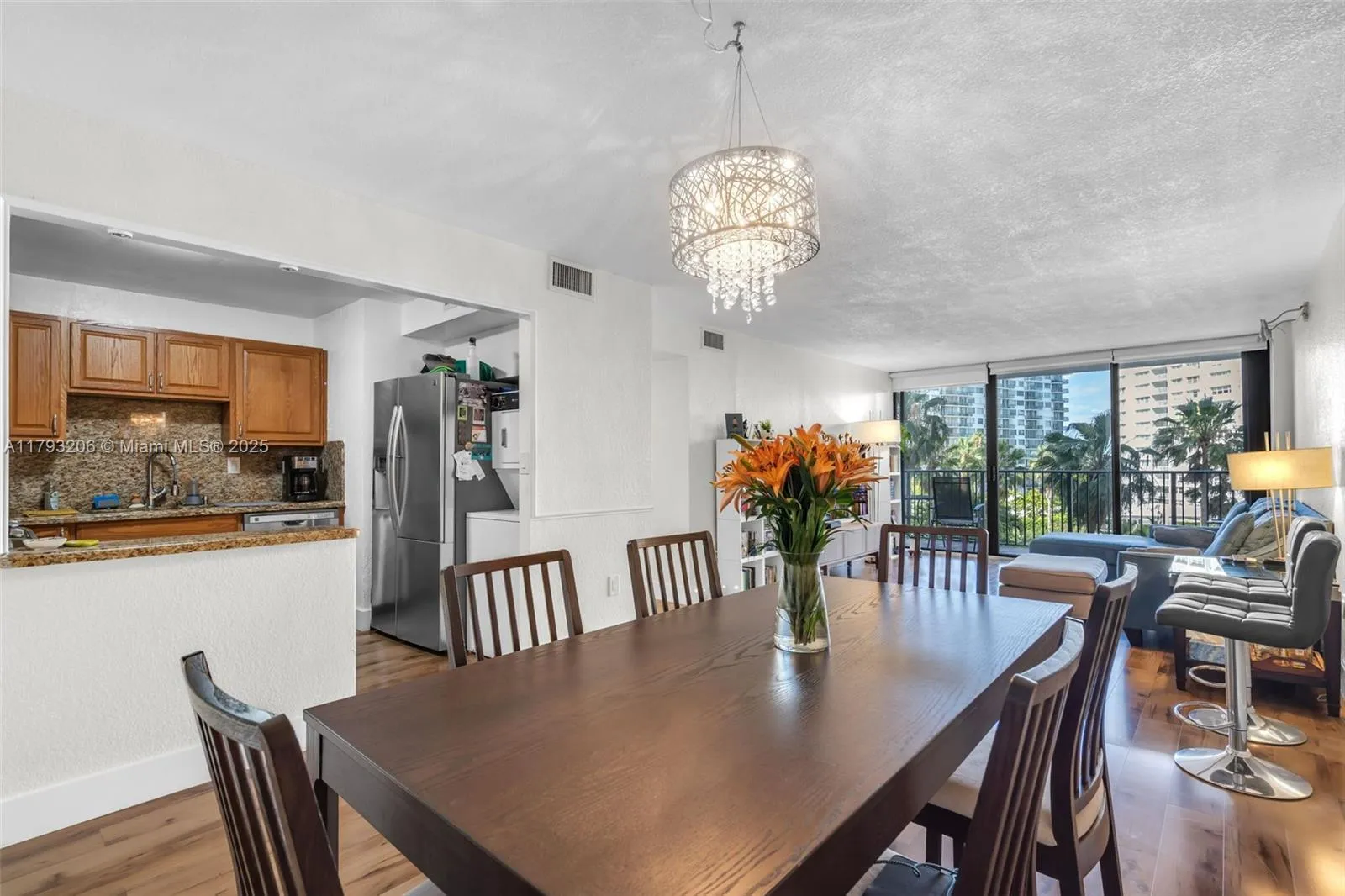 Miami, Florida 33131, United States, 2 Bedrooms Bedrooms, ,2 BathroomsBathrooms,Residential,Active,119756