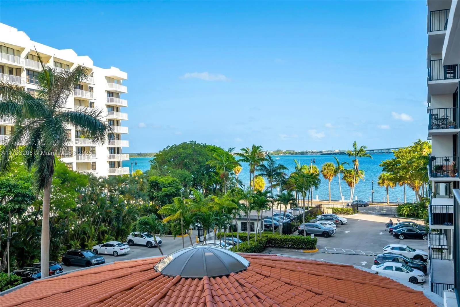 Miami, Florida 33131, United States, 2 Bedrooms Bedrooms, ,2 BathroomsBathrooms,Residential,Active,119756