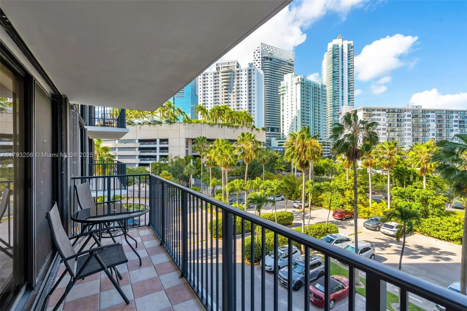 Miami, Florida 33131, United States, 2 Bedrooms Bedrooms, ,2 BathroomsBathrooms,Residential,Active,119756