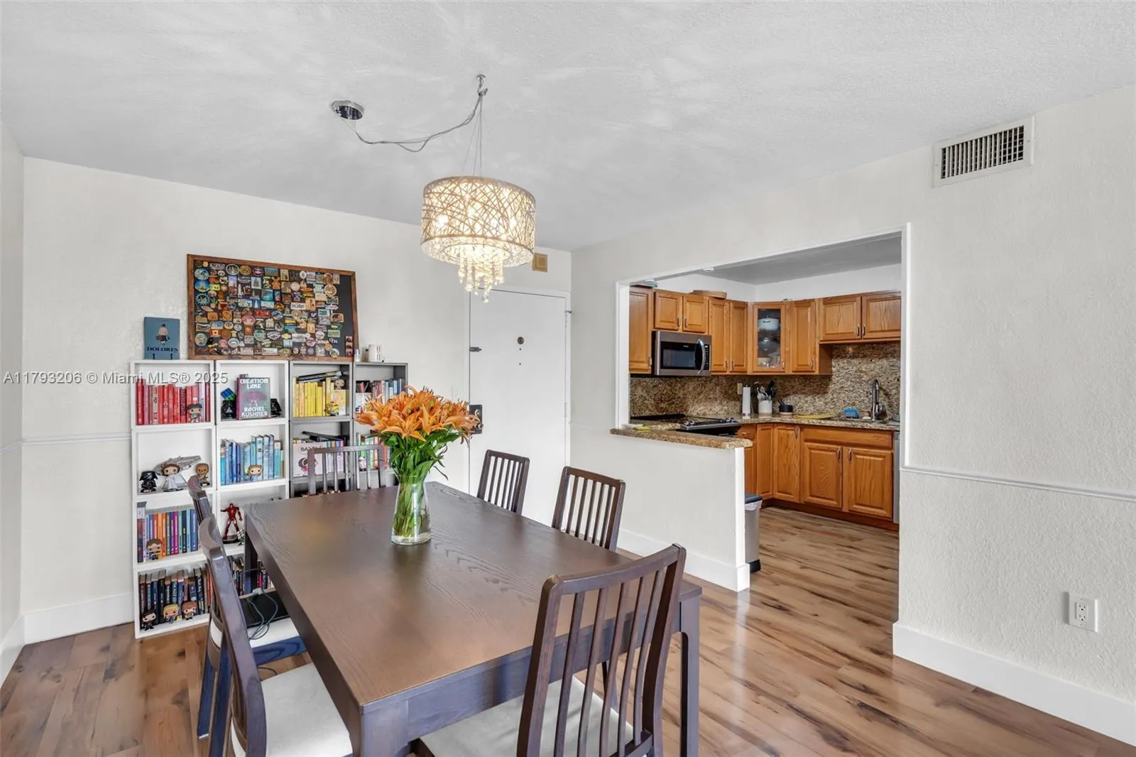 Miami, Florida 33131, United States, 2 Bedrooms Bedrooms, ,2 BathroomsBathrooms,Residential,Active,119756