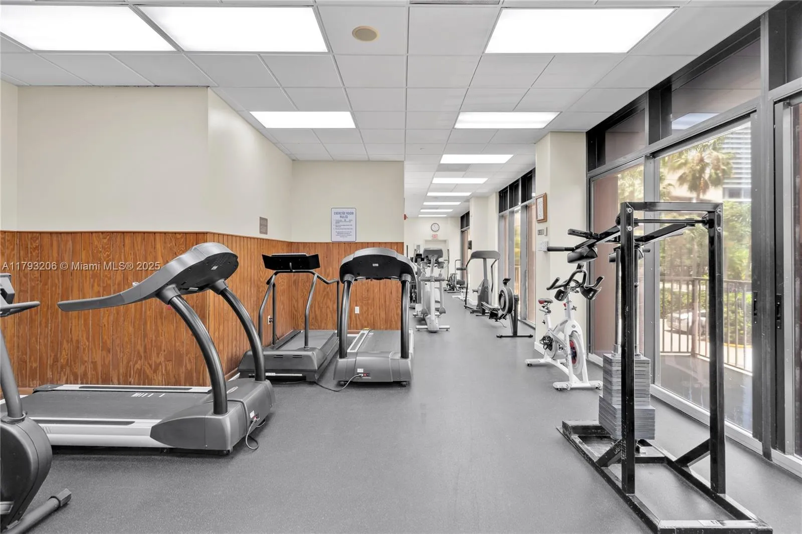 Miami, Florida 33131, United States, 2 Bedrooms Bedrooms, ,2 BathroomsBathrooms,Residential,Active,119756