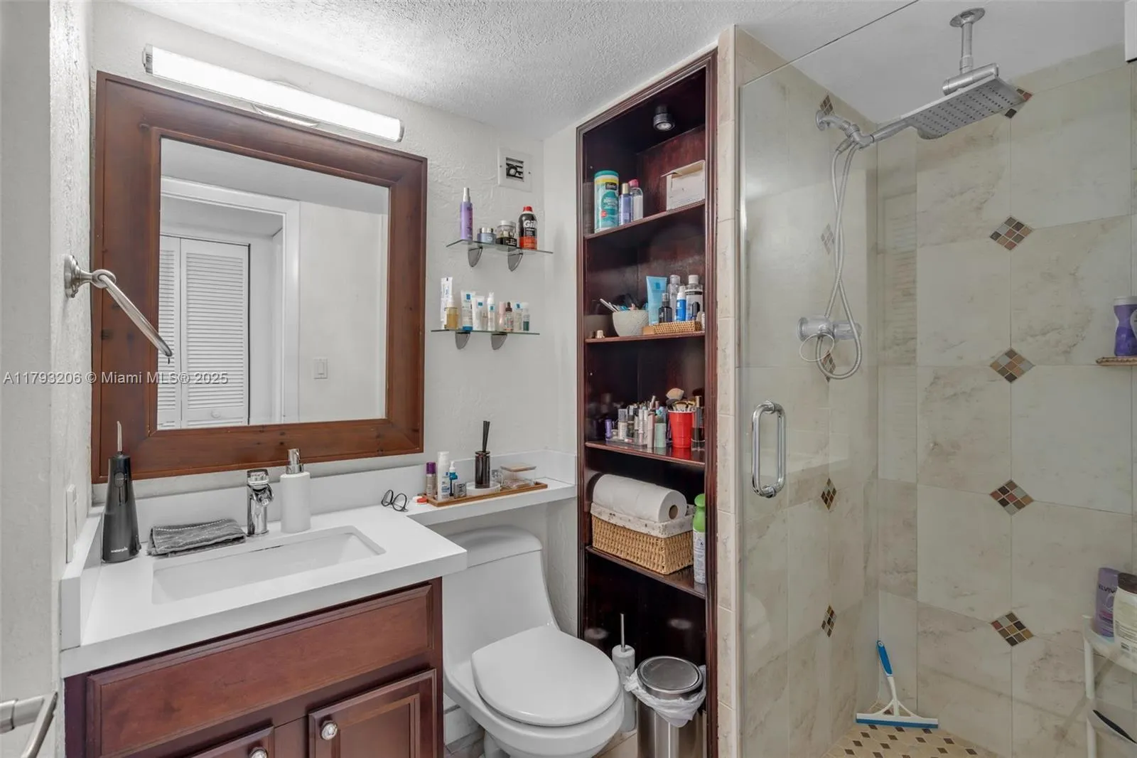 Miami, Florida 33131, United States, 2 Bedrooms Bedrooms, ,2 BathroomsBathrooms,Residential,Active,119756