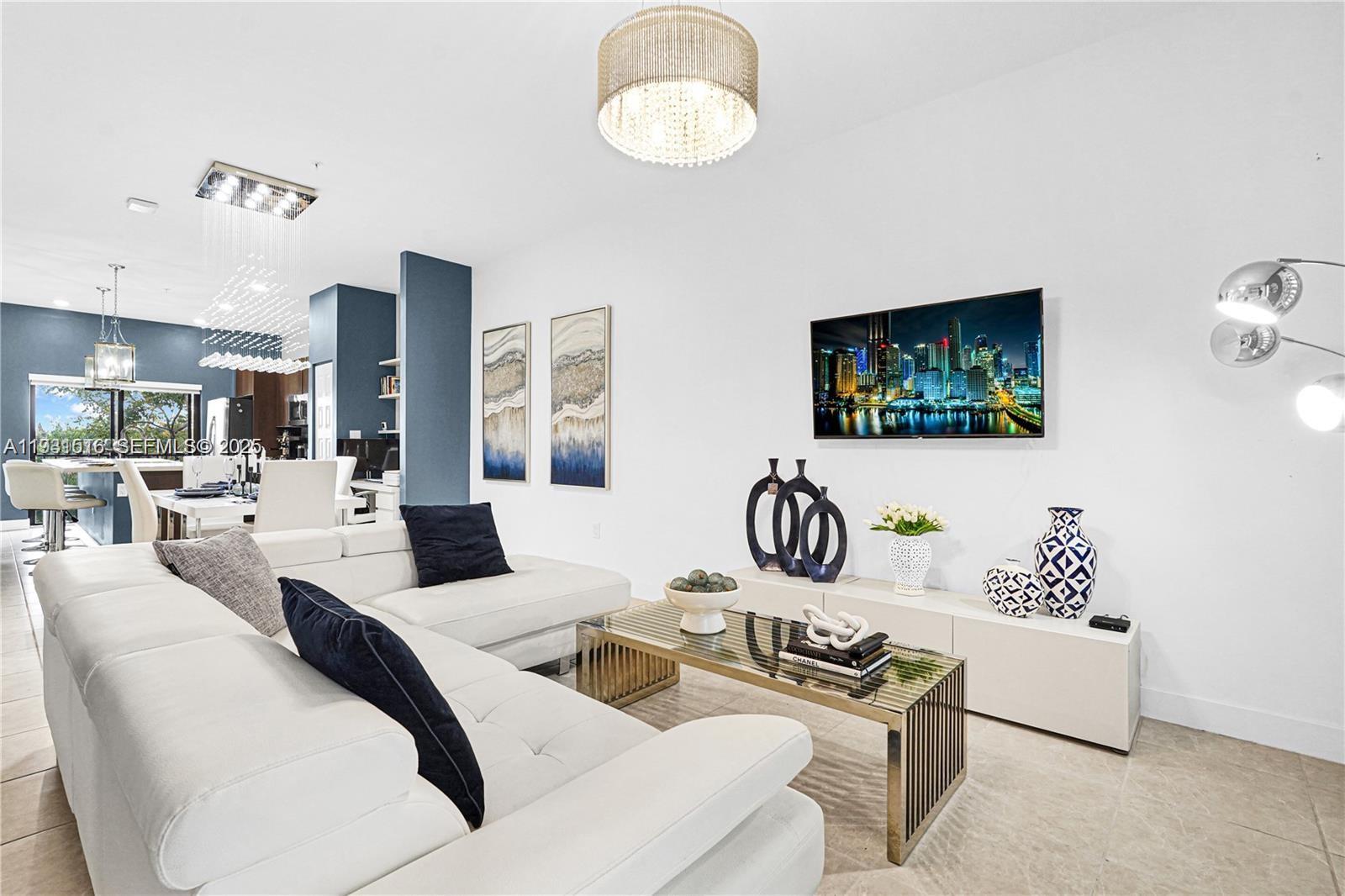 APEX AT PARK CENTRAL COND - Residential