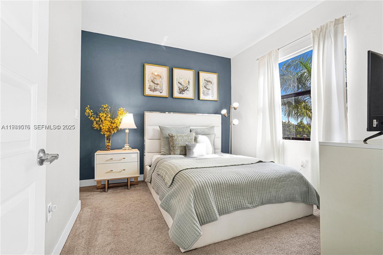 APEX AT PARK CENTRAL COND - Residential