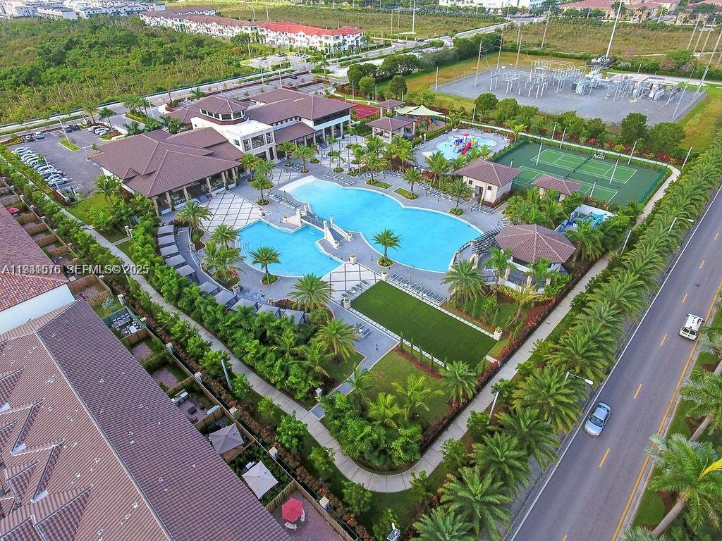 APEX AT PARK CENTRAL COND - Residential