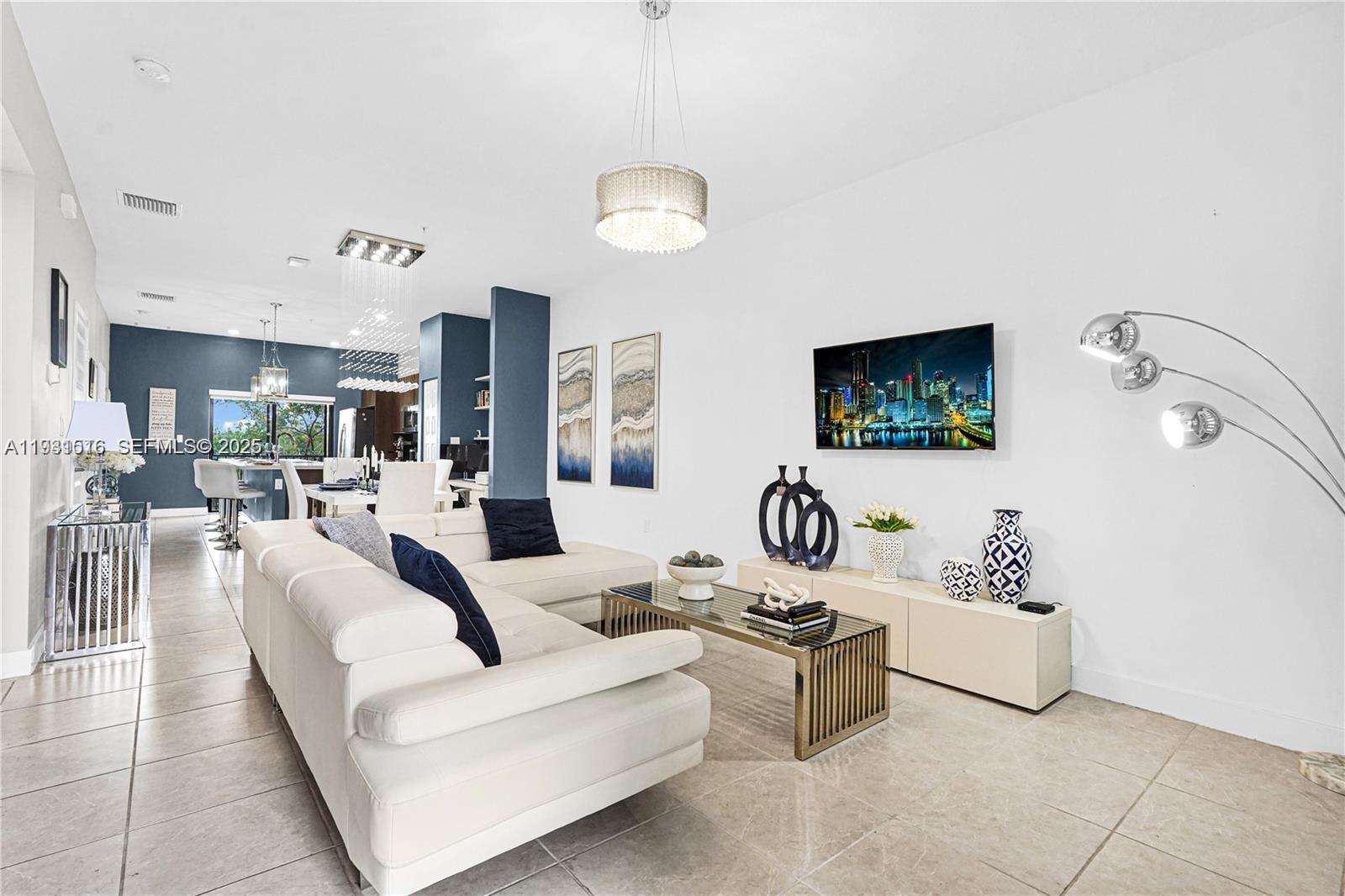 APEX AT PARK CENTRAL COND - Residential