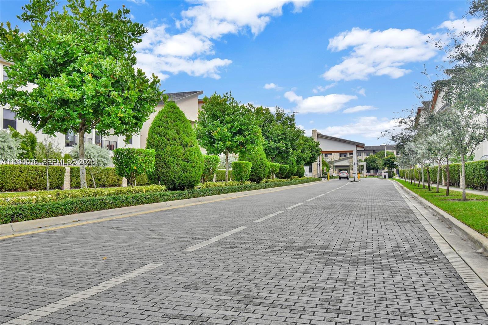 APEX AT PARK CENTRAL COND - Residential