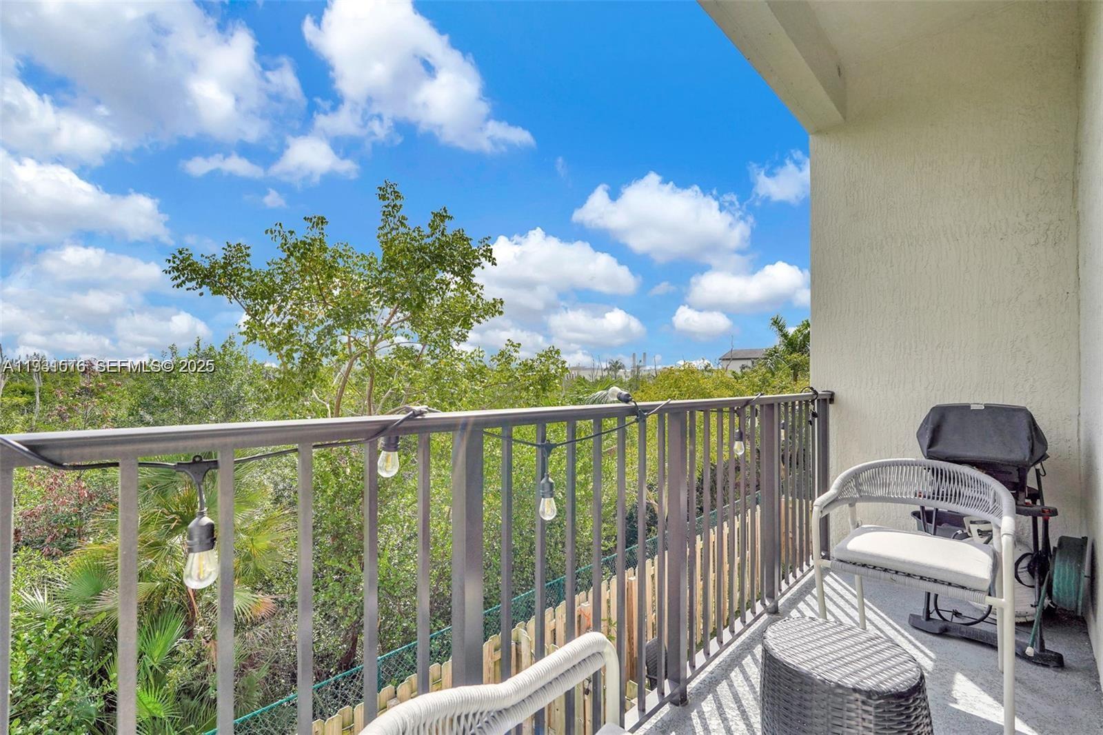 APEX AT PARK CENTRAL COND - Residential