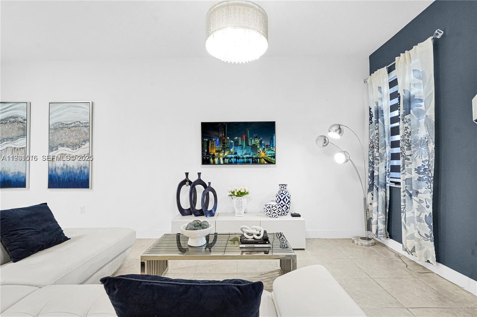 APEX AT PARK CENTRAL COND - Residential