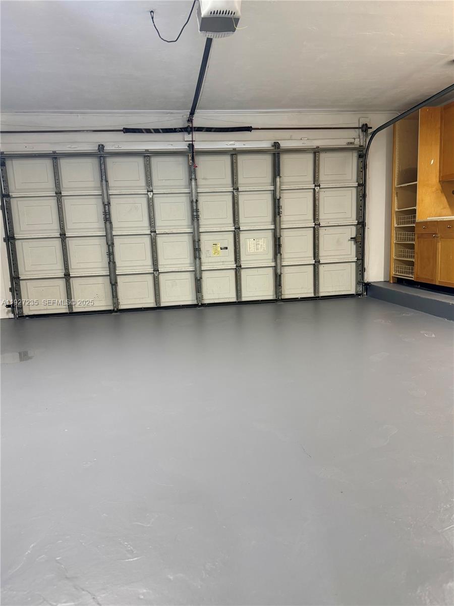 EASTERN SHORES - Residential Lease