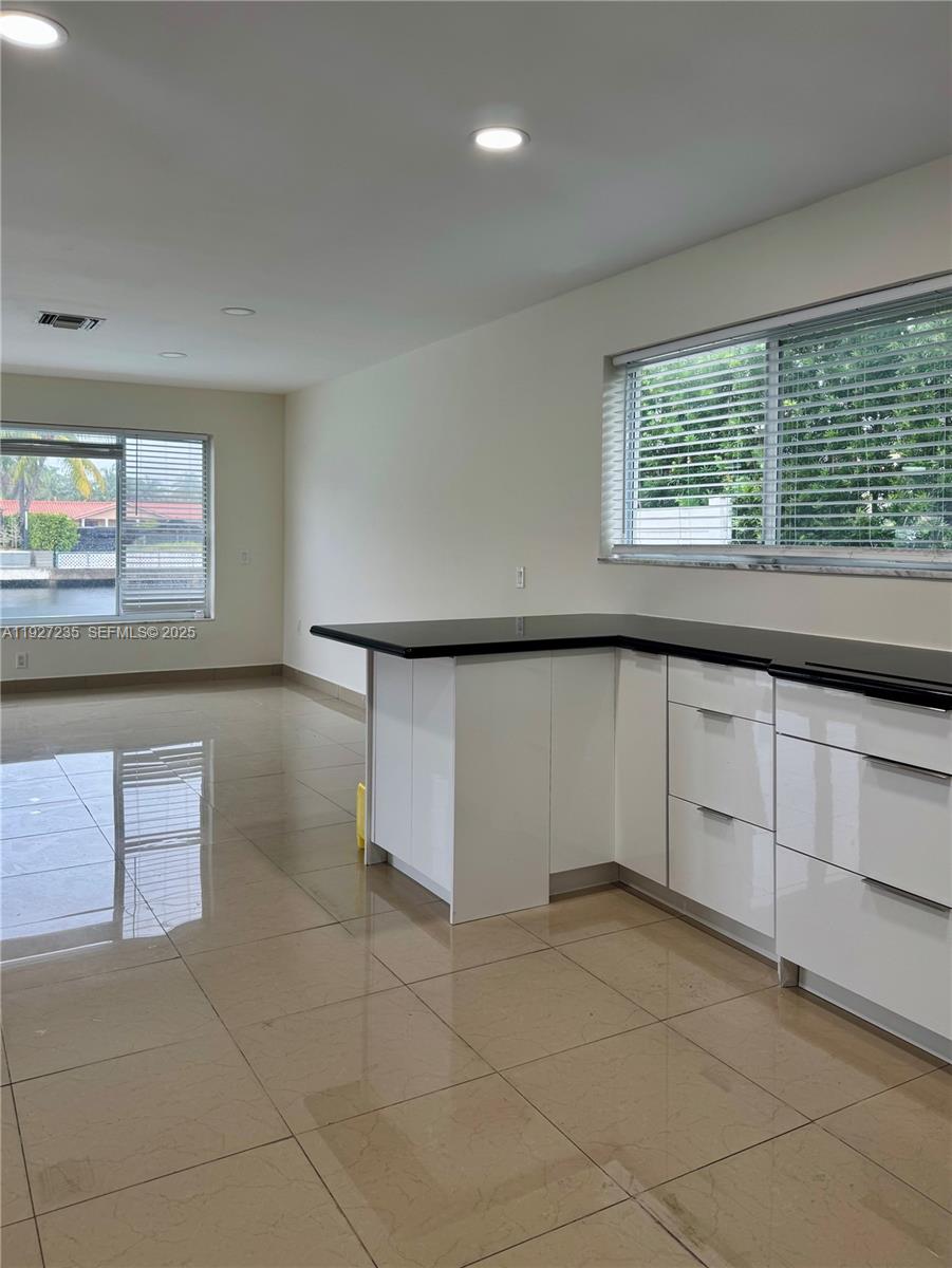 EASTERN SHORES - Residential Lease