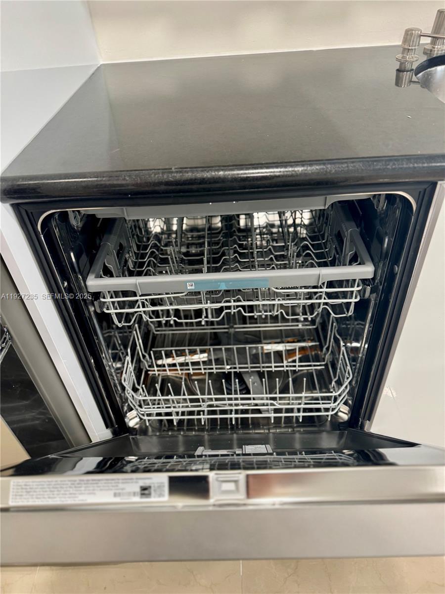 EASTERN SHORES - Residential Lease