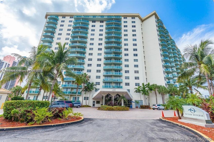 * OPPORTUNITY* BEAUTIFUL 1 BED/ 1 BATH - 1,005 SF - WOOD & CERAMIC FLOORS - PLENTY OF CLOSETS - MAINTENANCE INCLUDES WATER, HOT WATER, CABLE INTERNET & PARKING - BUILDING HAS GYM, POOL, CONVENIENCE STORE & TENNIS - NEW HIGH IMPACT GLASS WINDOWS -JUST MINUTES TO AVENTURA MALL - ACROSS FROM THE HERITAGE PARK AND THE OCEAN - *** BUILGING ALLOWED AIRBNB*** IDEAL FOR INVESTORS ***PLEASE CHECK REMARKS !!!