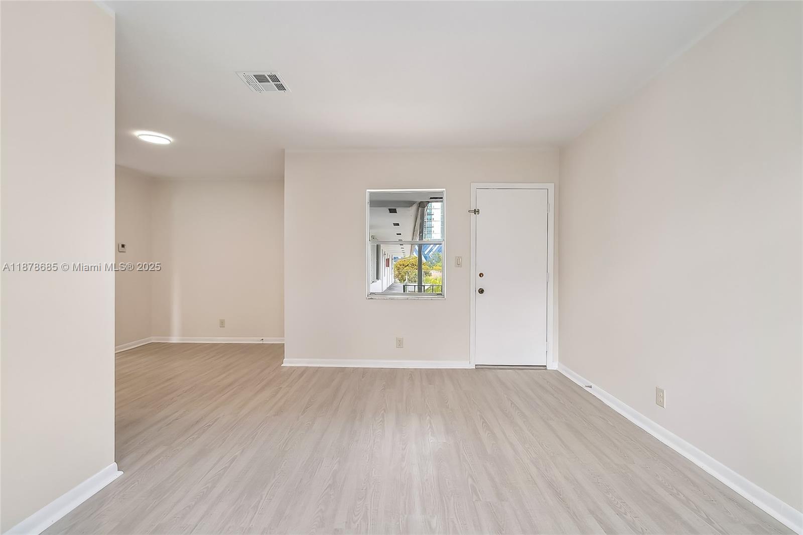 PALMVIEW CONDOMINIUM APAR - Residential