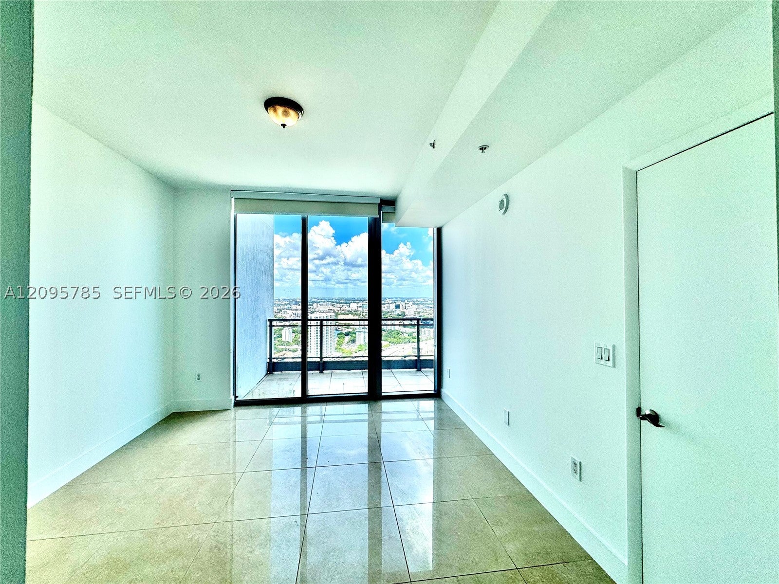 90 SW 3rd St PH-10