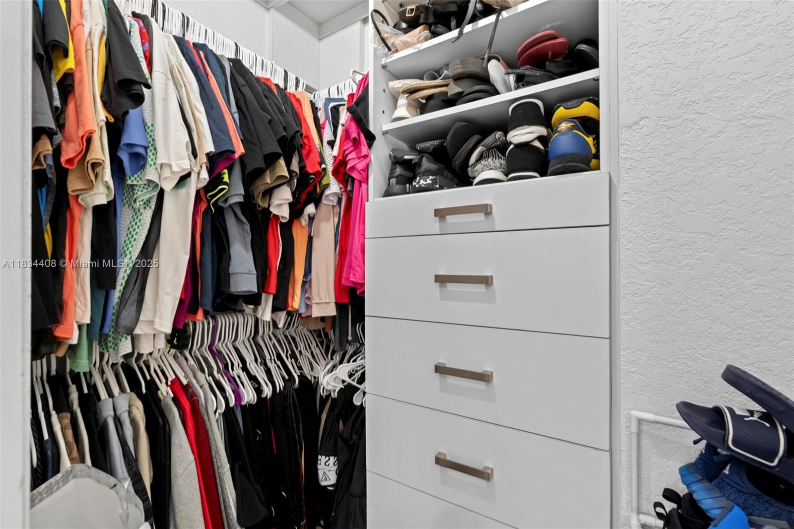 COCO PALM VILLAS - Residential