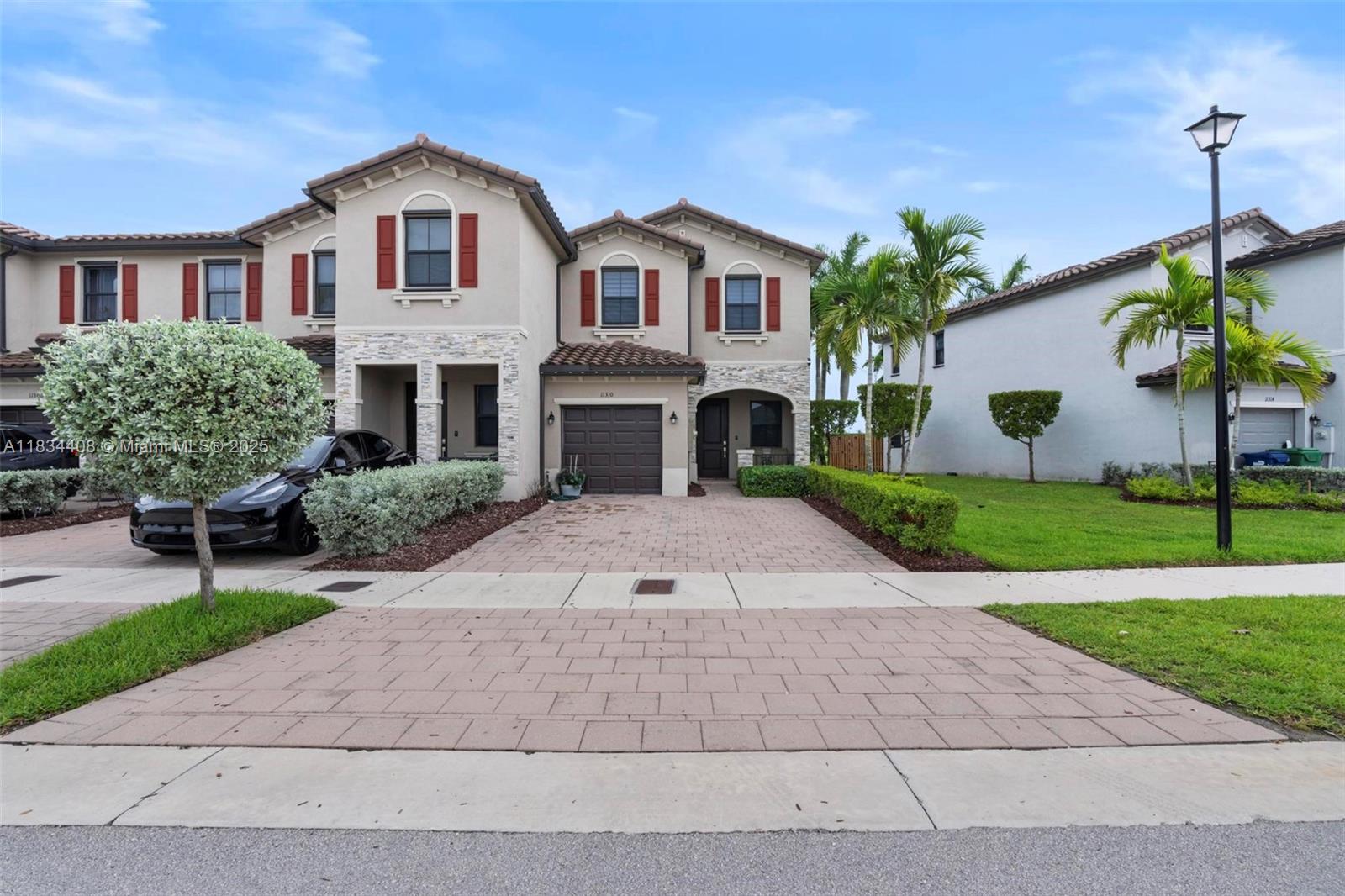 COCO PALM VILLAS - Residential