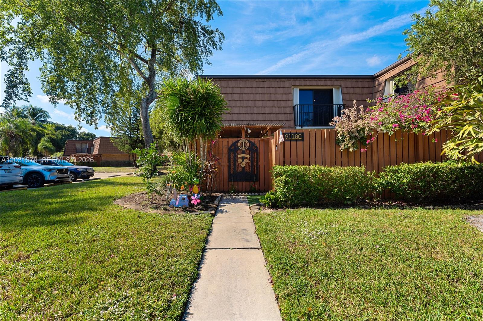 9118c 20th Ct, Davie FL 33324