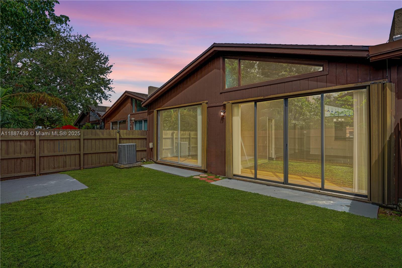 KILLIAN PINES TOWNHOUSES - Residential