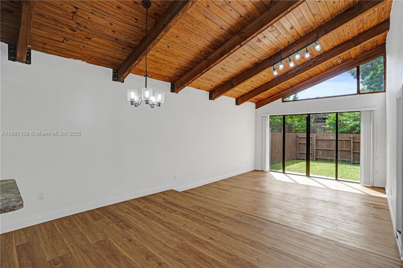 KILLIAN PINES TOWNHOUSES - Residential