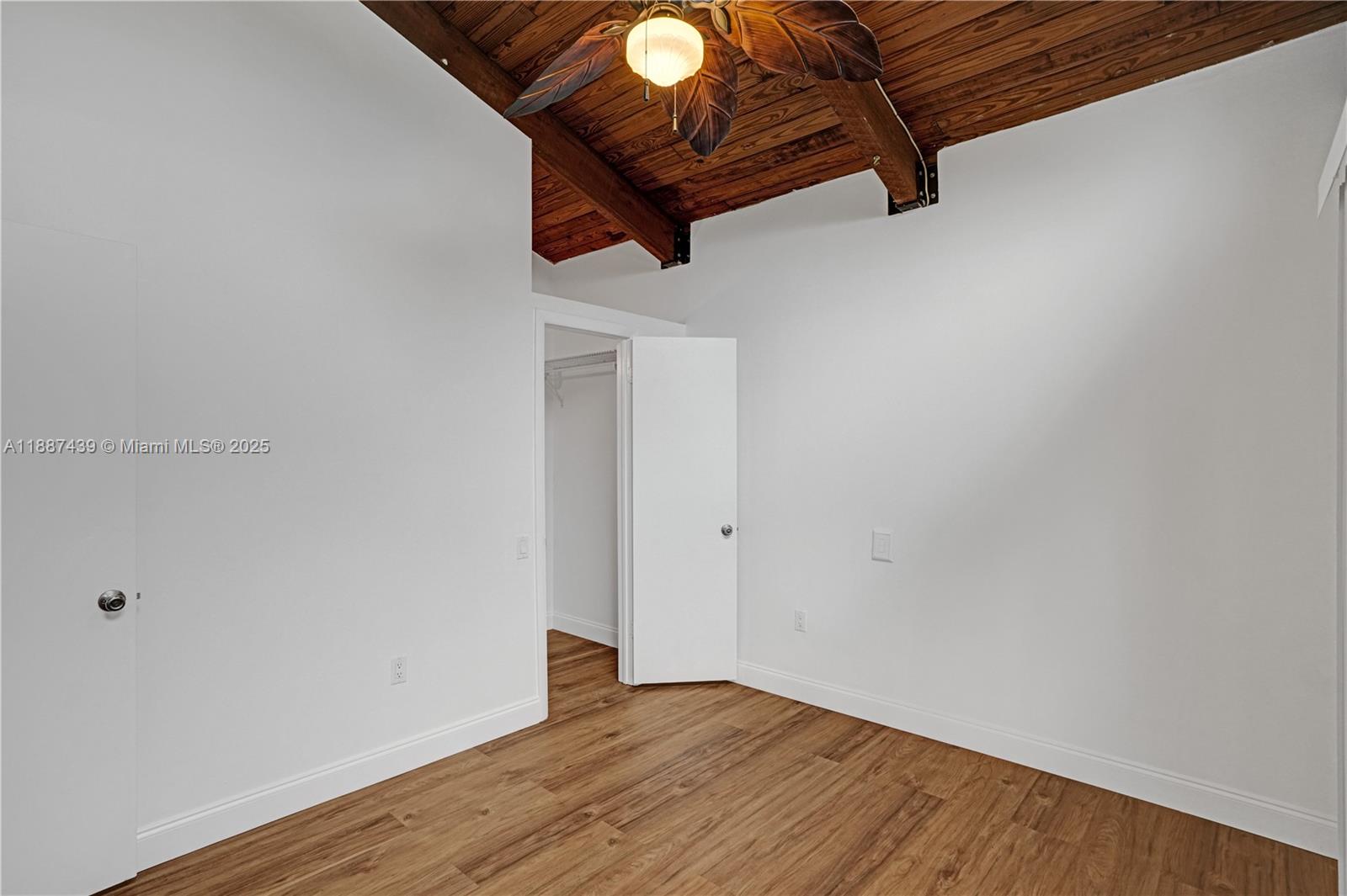 KILLIAN PINES TOWNHOUSES - Residential
