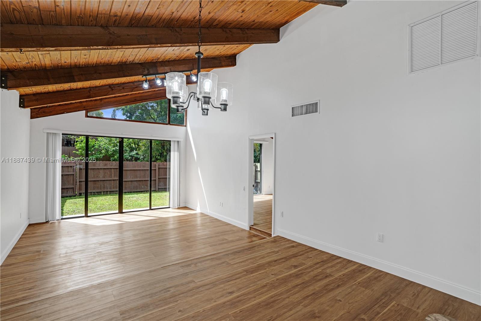 KILLIAN PINES TOWNHOUSES - Residential