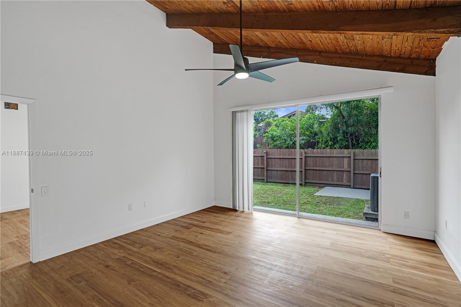 KILLIAN PINES TOWNHOUSES - Residential