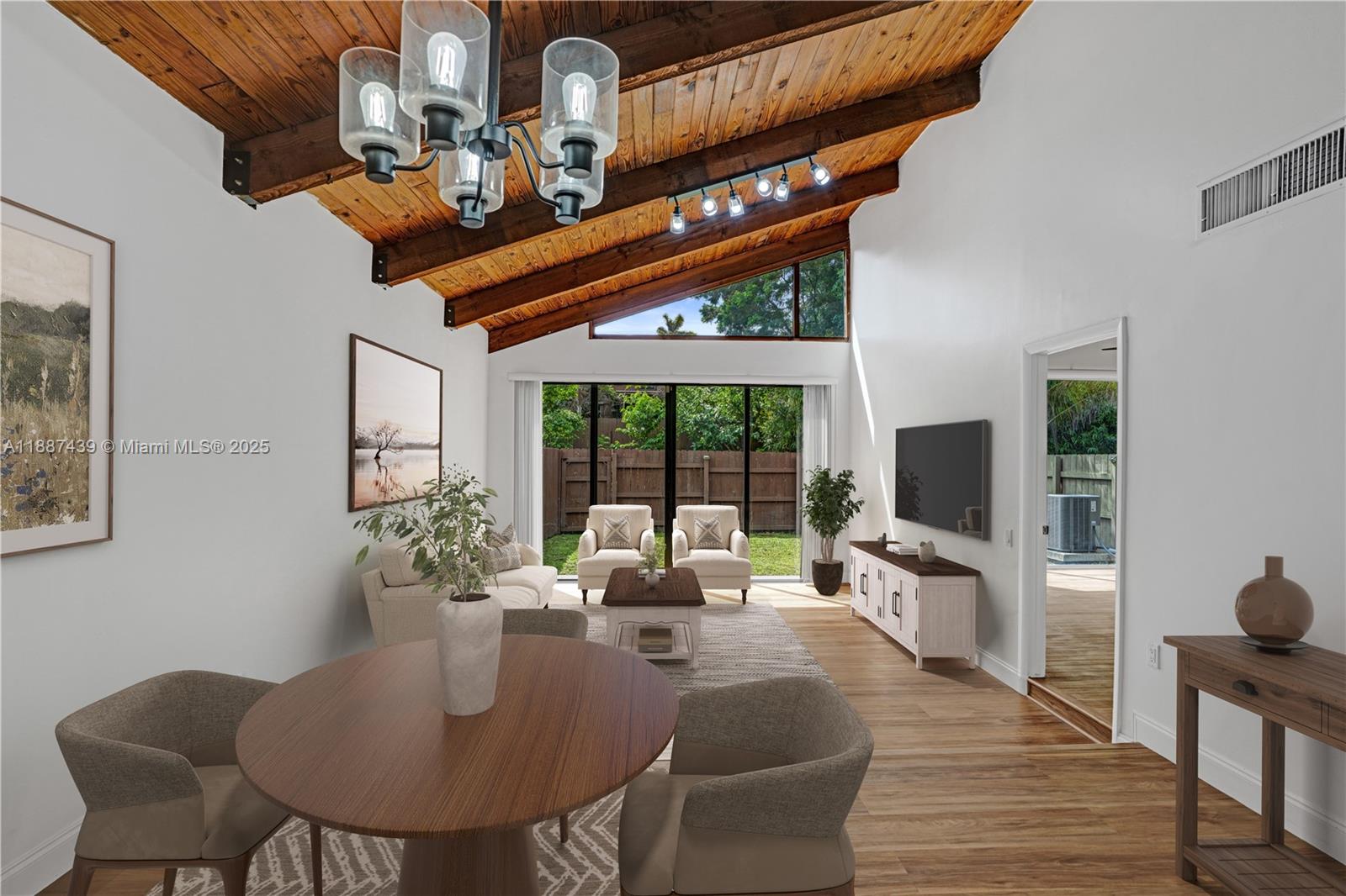 KILLIAN PINES TOWNHOUSES - Residential