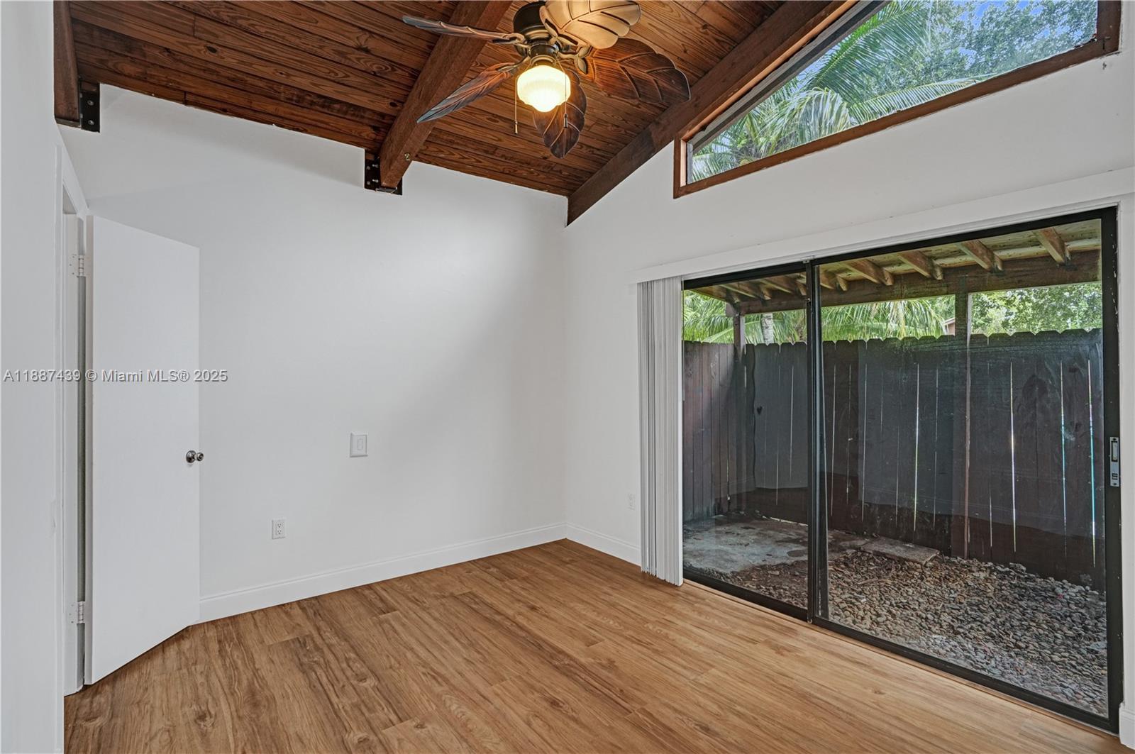 KILLIAN PINES TOWNHOUSES - Residential