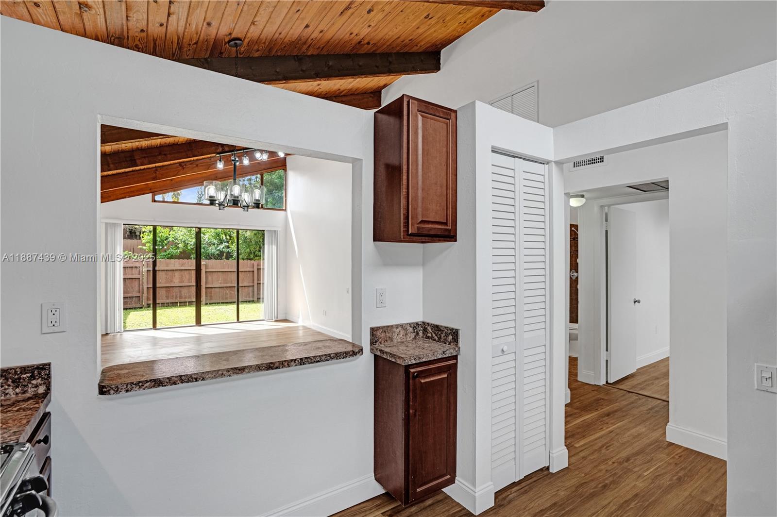 KILLIAN PINES TOWNHOUSES - Residential